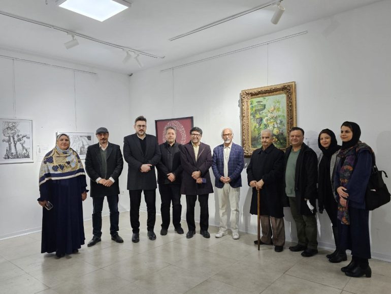 جشنواره تجسمی فجر برگزاری نمایشگاه به همت شورای عکاسی 👇